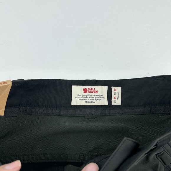 Fjallraven Nikka Curved Womens Shorts Black G1000 Size 26 Waist - Picture 11 of 16